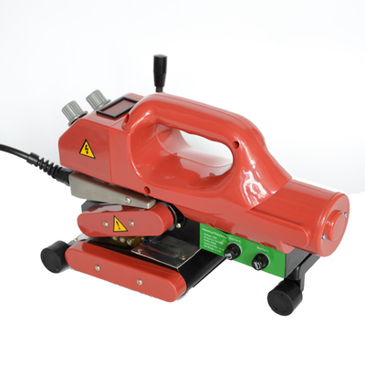 800W Geomembrane Hdpe Liner Welding Machine 5.0m / min لمعالجة مياه الصرف الصحي